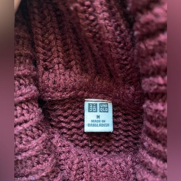 Uniqlo U Premium Lambswool Turtleneck Sweater - Picture 2 of 4